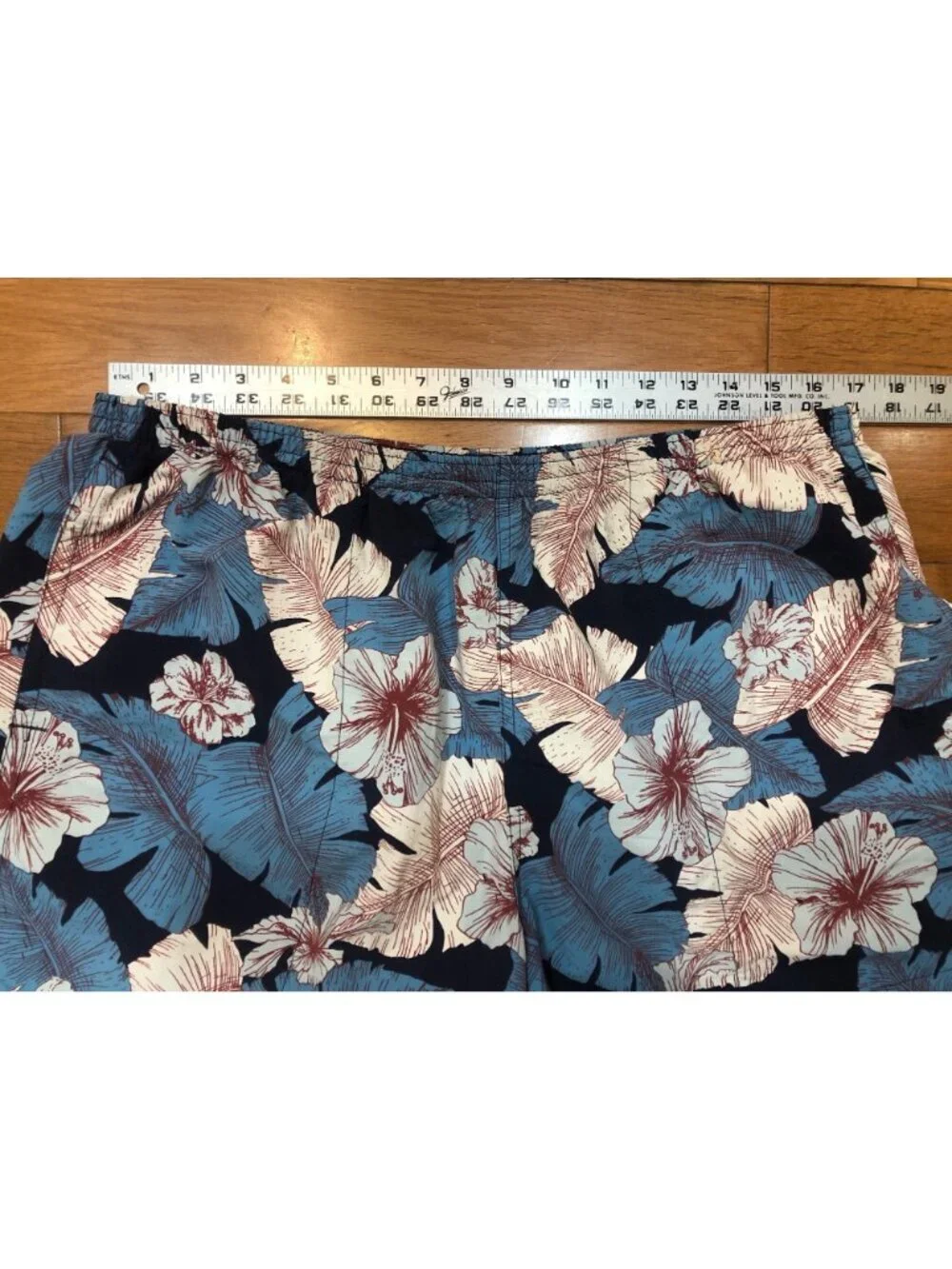 Patagonia men hibiscus